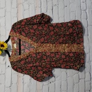 Converse semi-sheer short sleeve blouse Sz L